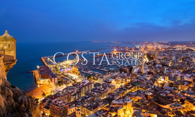 Resale - Apartments -
Alicante - Alicante Centro