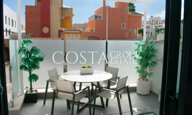 Resale - House -
Guardamar del Segura - Guardamar del Segura Centro