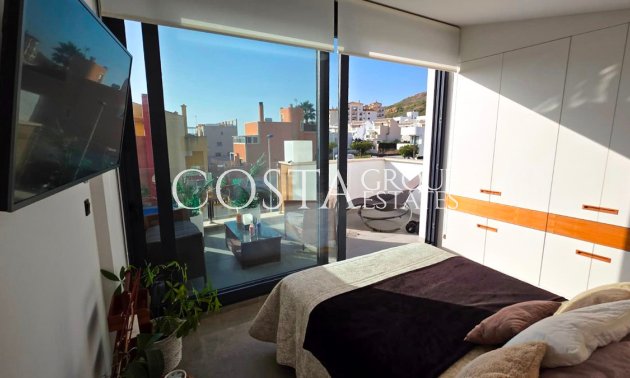 Resale - House -
Guardamar del Segura - Guardamar del Segura Centro