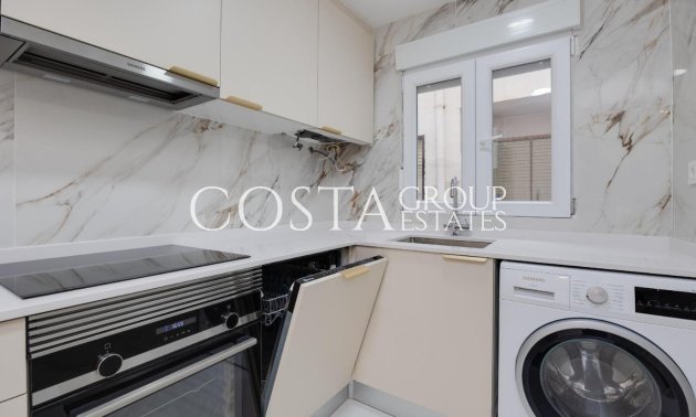 Resale - Apartments -
Torrevieja - Torrevieja Centro