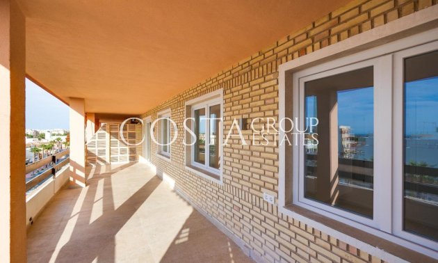 Resale - Apartments -
Torrevieja - Torrevieja Centro