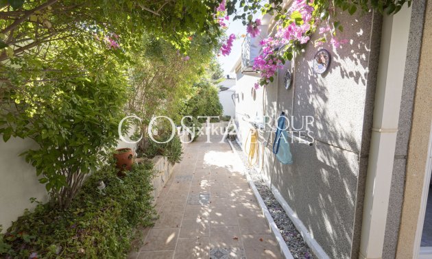 Resale - Villa -
Torrevieja - San Luis