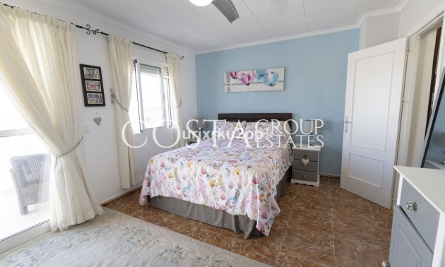 Resale - Villa -
Torrevieja - San Luis