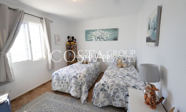 Resale - Villa -
Torrevieja - San Luis