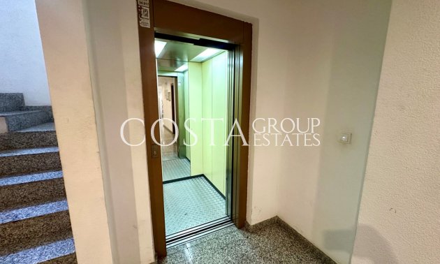 Resale - Apartments -
Torrevieja - Torrevieja Centro