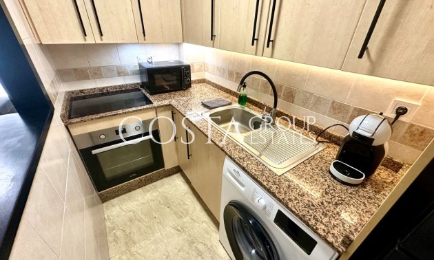 Resale - Apartments -
Torrevieja - Torrevieja Centro