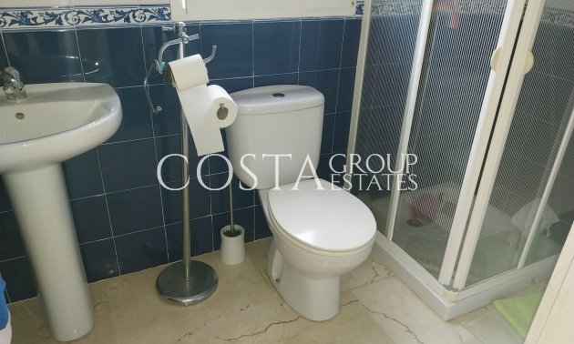 Revente - Villa -
Orihuela - Villamartin