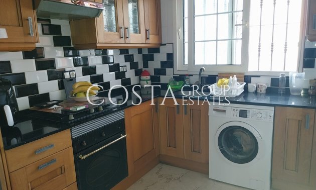 Revente - Villa -
Orihuela - Villamartin