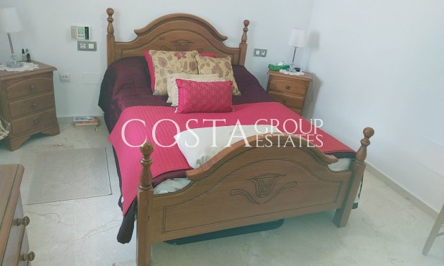 Revente - Villa -
Orihuela - Villamartin