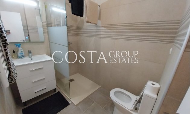 Revente - Villa -
Orihuela - Villamartin