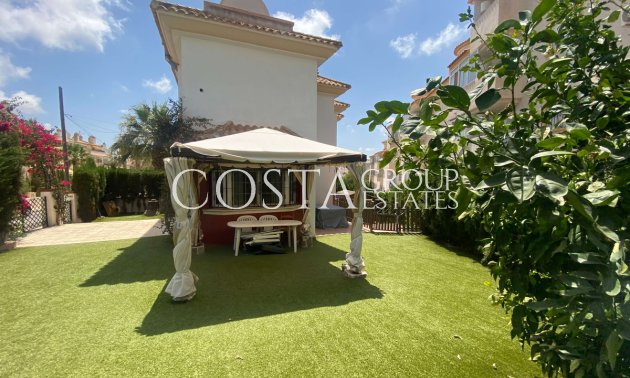 Revente - Villa -
Orihuela - Villamartin