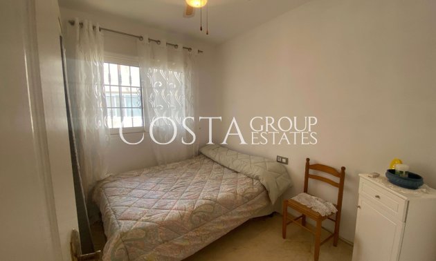 Revente - Villa -
Orihuela - Villamartin