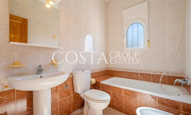 Revente - Maison -
Orihuela - Orihuela Costa