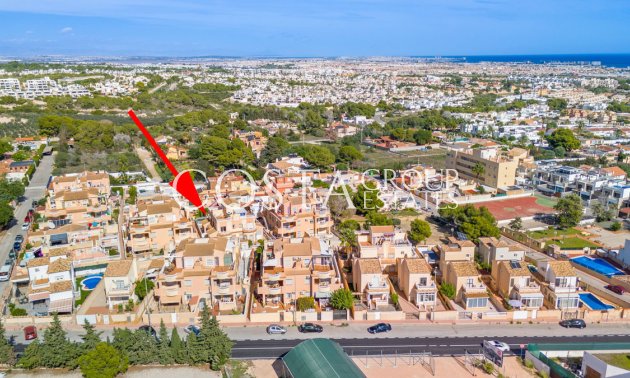 Revente - Maison -
Orihuela - Orihuela Costa
