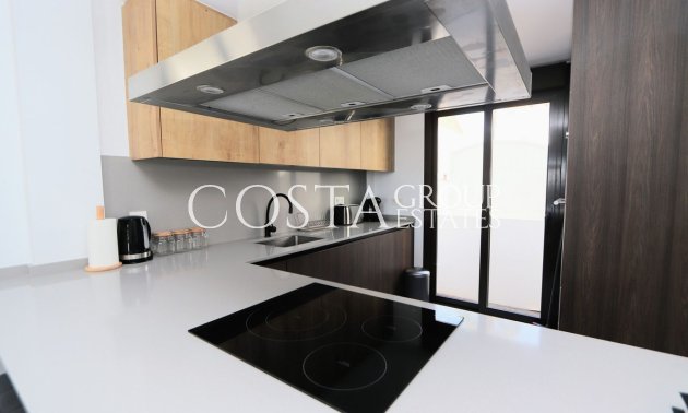 Revente - Villa -
Orihuela - Villamartin