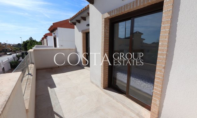 Revente - Villa -
Orihuela - Villamartin