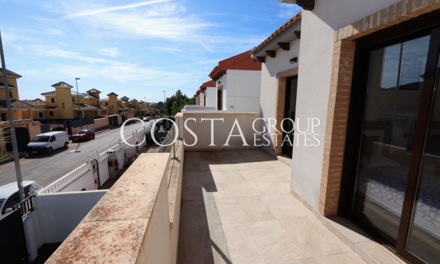 Revente - Villa -
Orihuela - Villamartin