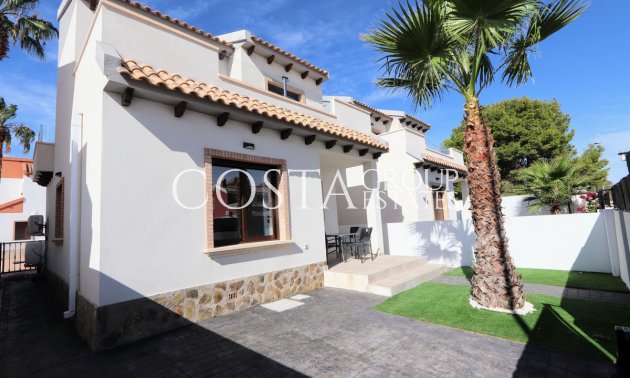 Revente - Villa -
Orihuela - Villamartin