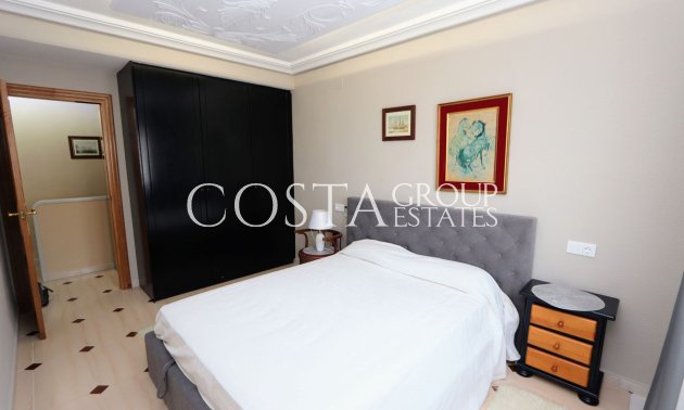 Herverkoop - Villa -
Torrevieja - Torrevieja Centro