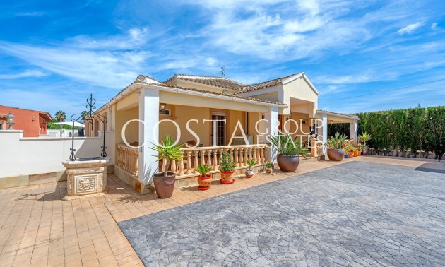 Revente - Villa -
Almoradí - Almoradi Centro