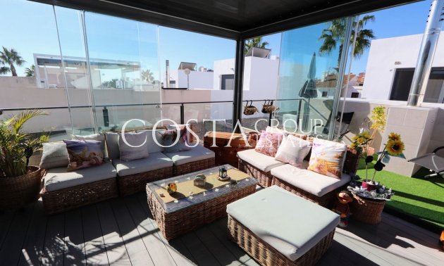 Revente - Villa -
Orihuela - Villamartin