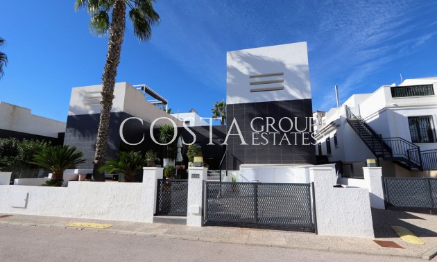 Revente - Villa -
Orihuela - Villamartin