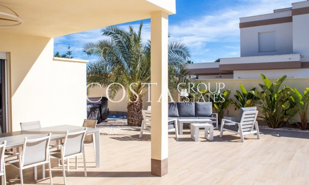 Resale - Villa -
Torrevieja - La Siesta