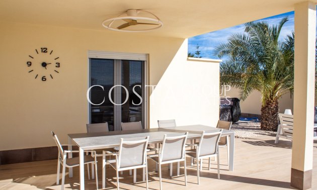 Resale - Villa -
Torrevieja - La Siesta