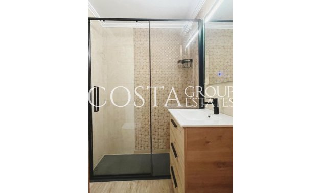 Herverkoop - Apartments -
Alicante - Alicante Centro