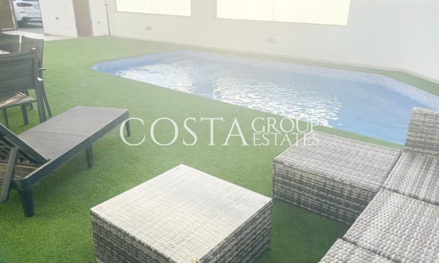 Revente - Villa -
Orihuela - Mil Palmeras