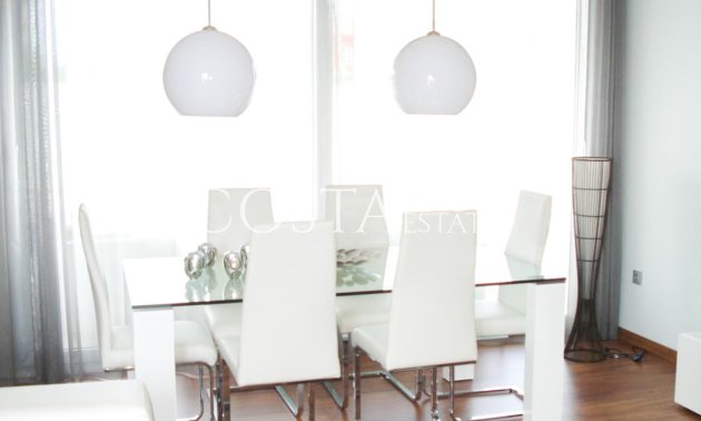 Revente - Villa -
Orihuela - Mil Palmeras