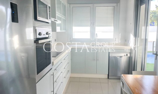 Revente - Villa -
Orihuela - Mil Palmeras