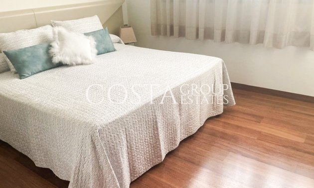 Revente - Villa -
Orihuela - Mil Palmeras