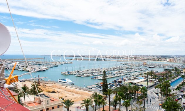 Resale - Apartments -
Torrevieja - Torrevieja Centro