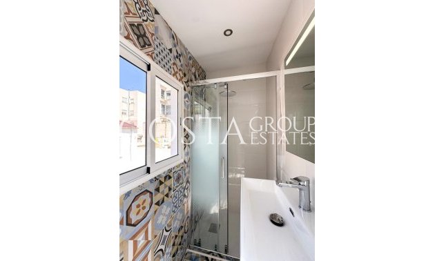 Wiederverkauf - Apartments -
Torrevieja - Torrevieja Centro