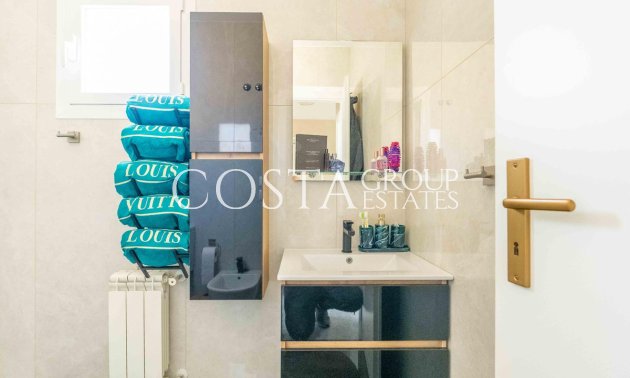 Herverkoop - Villa -
Orihuela Costa - Punta Prima