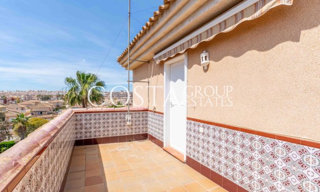 Herverkoop - Villa -
Orihuela Costa - Punta Prima
