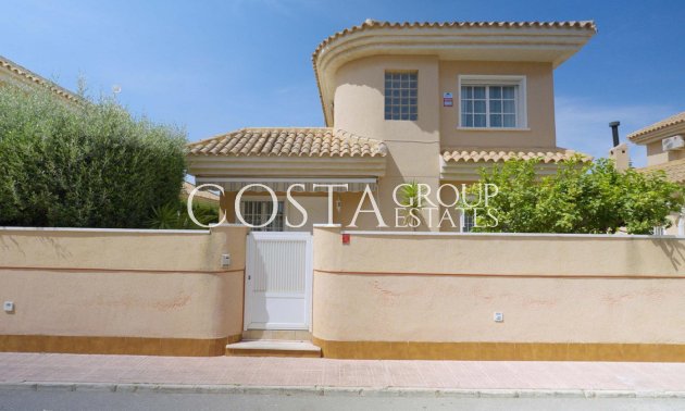 Herverkoop - Villa -
Orihuela Costa - Punta Prima