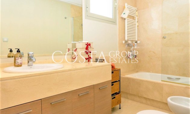 Herverkoop - Villa -
Orihuela Costa - Las Colinas Golf