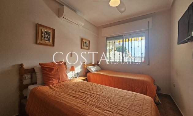 Herverkoop - Huis -
Orihuela Costa - La Zenia