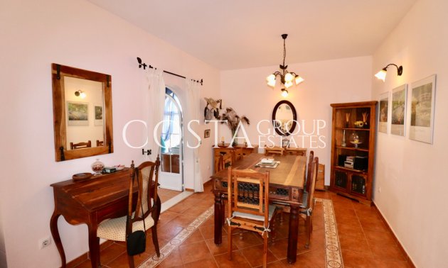 Revente - Villa -
Catral