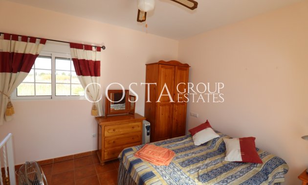 Revente - Villa -
Catral