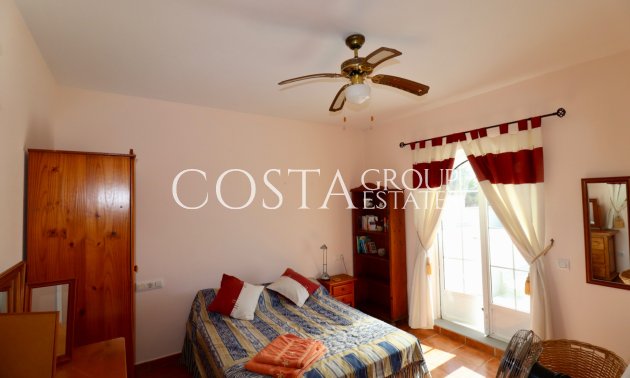 Revente - Villa -
Catral