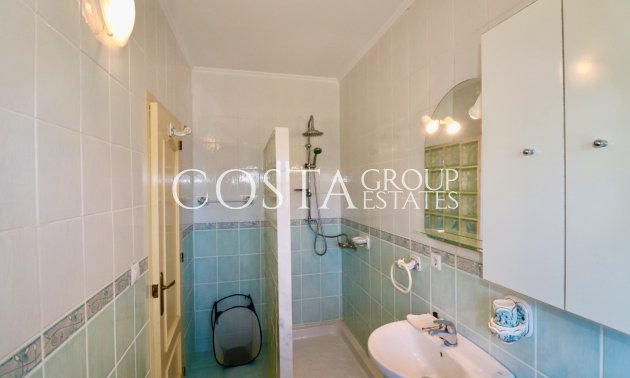 Revente - Villa -
Catral