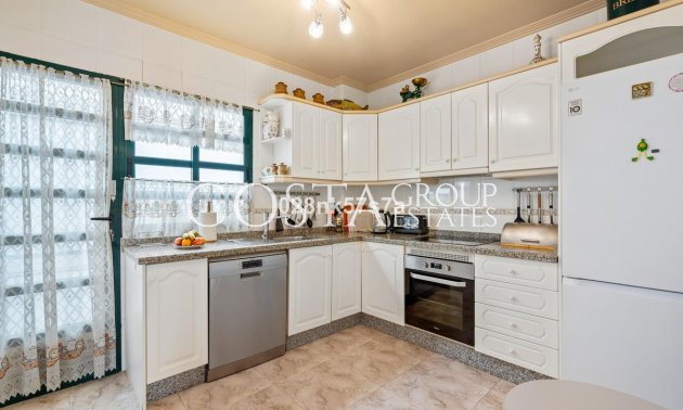 Herverkoop - Huis -
Orihuela Costa - La Zenia