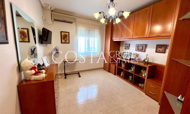 Herverkoop - Huis -
Pinoso - Pinoso Centro