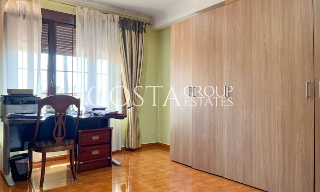 Herverkoop - Villa -
San Fulgencio - La Marina