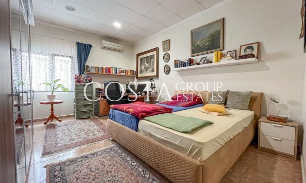 Herverkoop - Villa -
San Fulgencio - La Marina