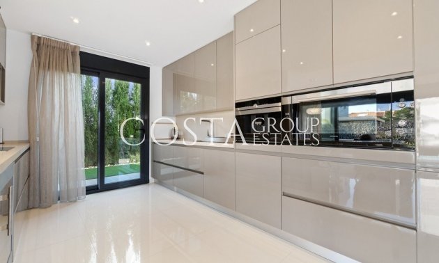 Herverkoop - Villa -
Orihuela Costa