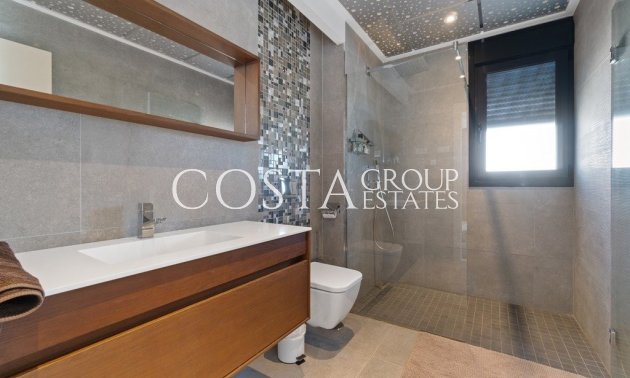 Herverkoop - Villa -
Orihuela Costa